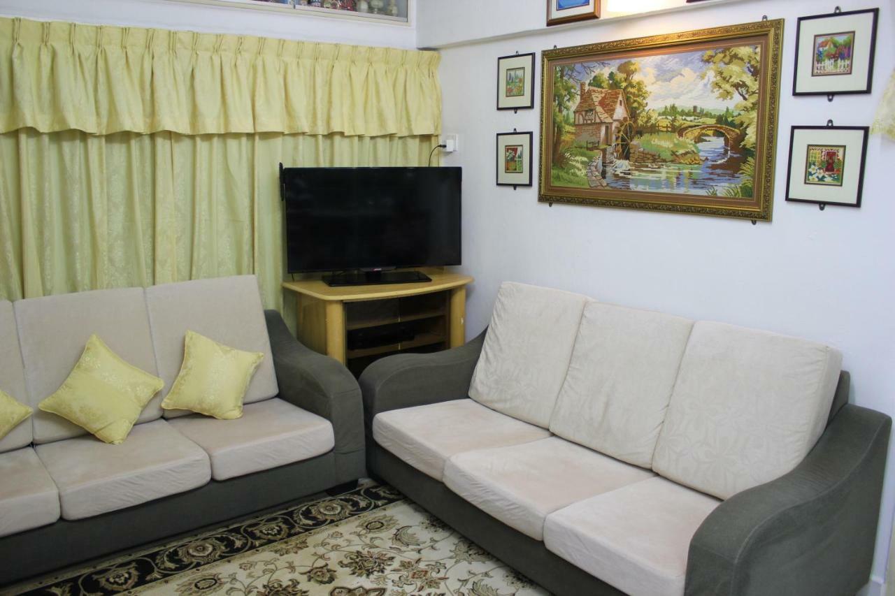 Macallum Budget Muslim Homestay George Town Extérieur photo